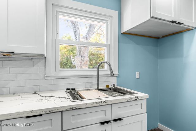 1201 Evelyn Dr, Radcliff, KY 40160