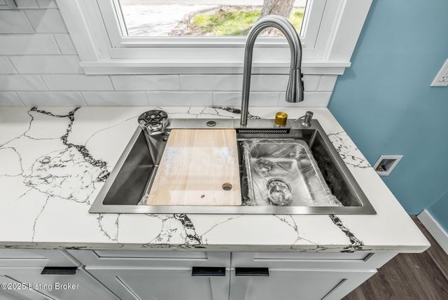 1201 Evelyn Dr, Radcliff, KY 40160