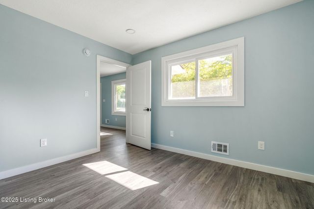 1201 Evelyn Dr, Radcliff, KY 40160