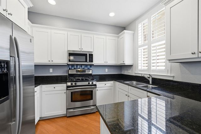 542 NE 7th Avenue Unit 2, Fort Lauderdale, FL 33301