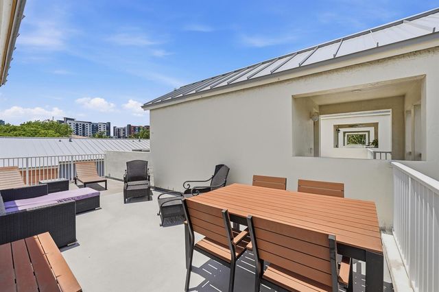 542 NE 7th Avenue Unit 2, Fort Lauderdale, FL 33301