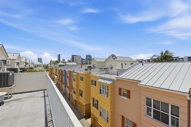 542 NE 7th Avenue Unit 2, Fort Lauderdale, FL 33301