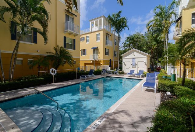 542 NE 7th Avenue Unit 2, Fort Lauderdale, FL 33301
