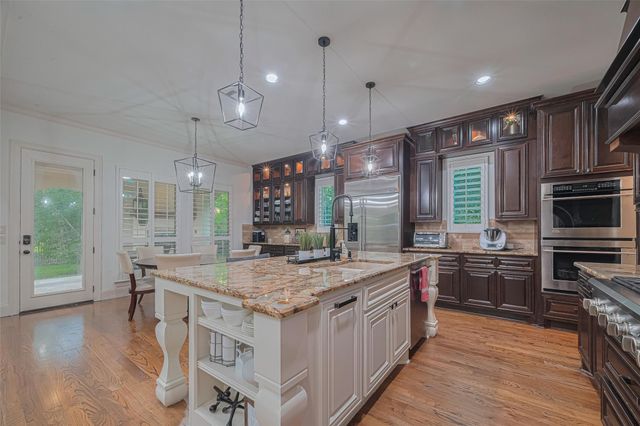 81 Gildwood Place, The Woodlands, TX 77375