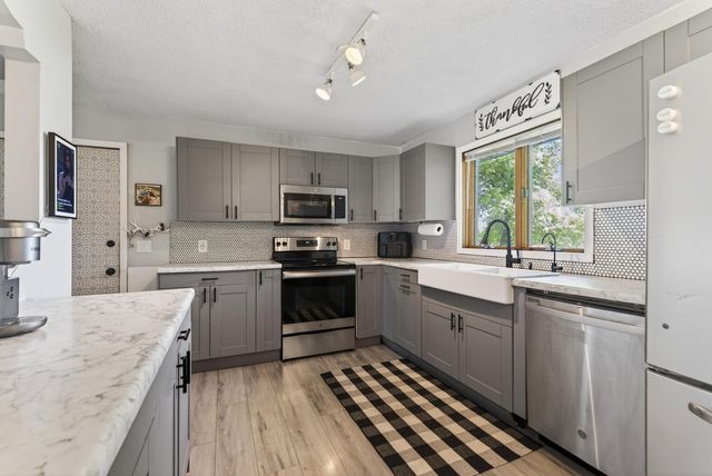 17727 Highway 7, New Germany, MN 55367