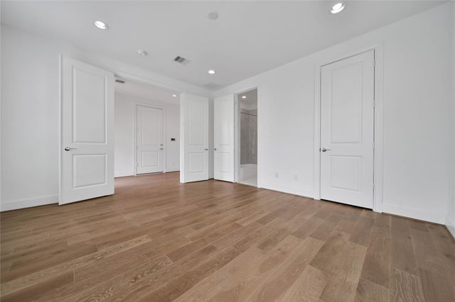 2705 Maxroy Street, Houston, TX 77007