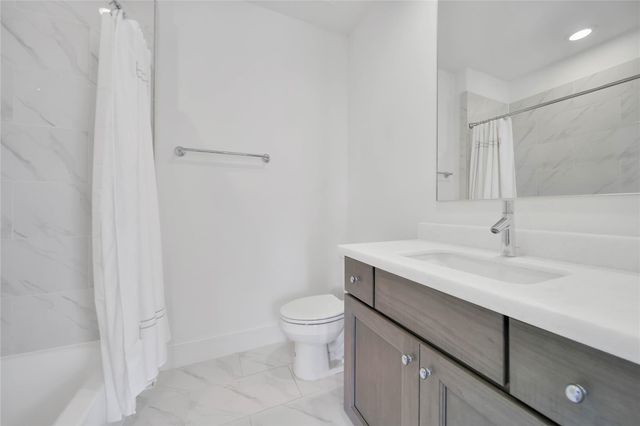 2705 Maxroy Street, Houston, TX 77007