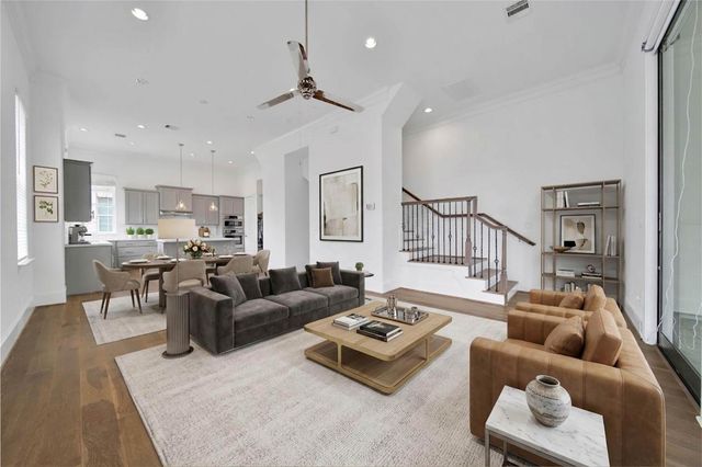 2705 Maxroy Street, Houston, TX 77007