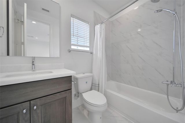 2705 Maxroy Street, Houston, TX 77007