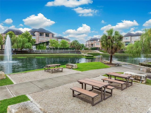 2705 Maxroy Street, Houston, TX 77007