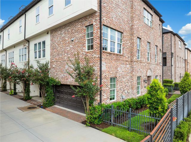 2705 Maxroy Street, Houston, TX 77007