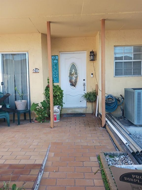 8340 SW 154th Avenue 63, Miami, FL 33193
