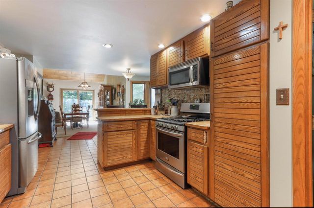 9354 COUNTY ROAD KK, Amherst Jct, WI 54407