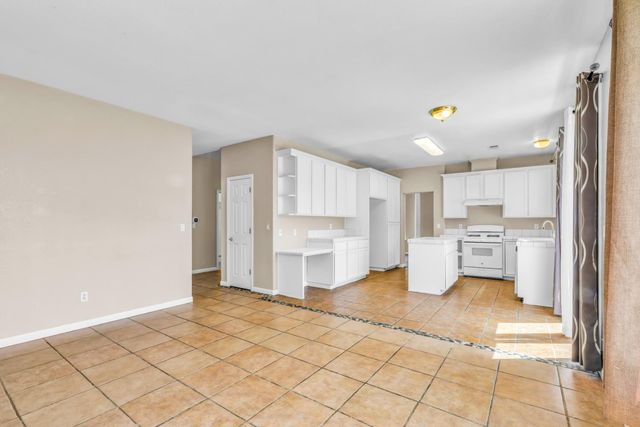 2814 Etcheverry Dr, Stockton, CA 95212