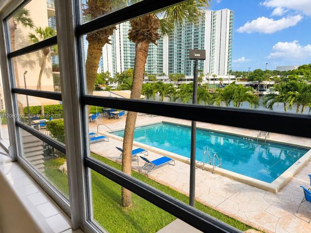 220 Kings Point Drive 211, Sunny Isles Beach, FL 33160