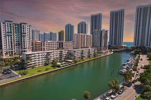 220 Kings Point Drive 211, Sunny Isles Beach, FL 33160