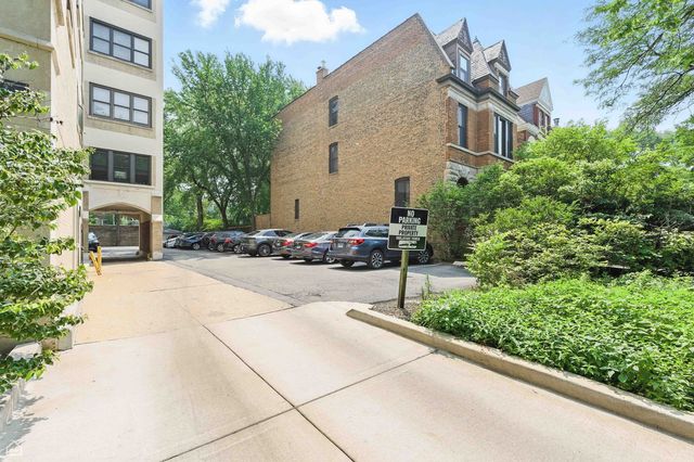 5715 S Kenwood Avenue 6N, Chicago, IL 60637