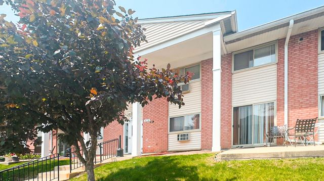 670 Marilyn Avenue 203, Glendale Heights, IL 60139