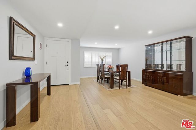 6206 Hesperia Avenue, Los Angeles, CA 91316