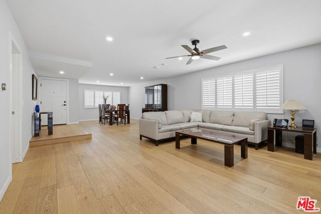 6206 Hesperia Avenue, Los Angeles, CA 91316