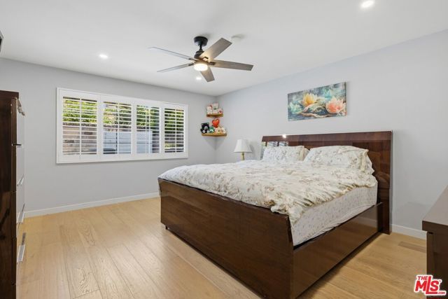 6206 Hesperia Avenue, Los Angeles, CA 91316
