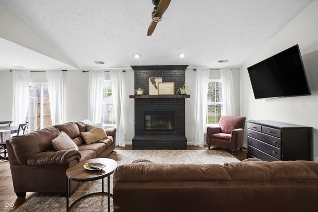 434 Driftwood Court, Franklin, IN 46131