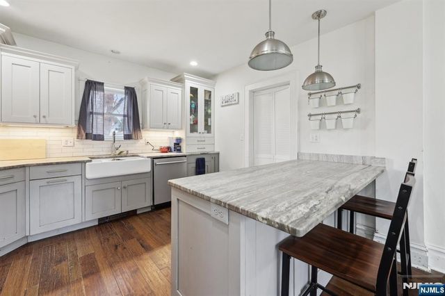 48 Marinus Street, Rochelle Park, NJ 07662