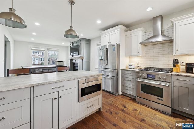 48 Marinus Street, Rochelle Park, NJ 07662