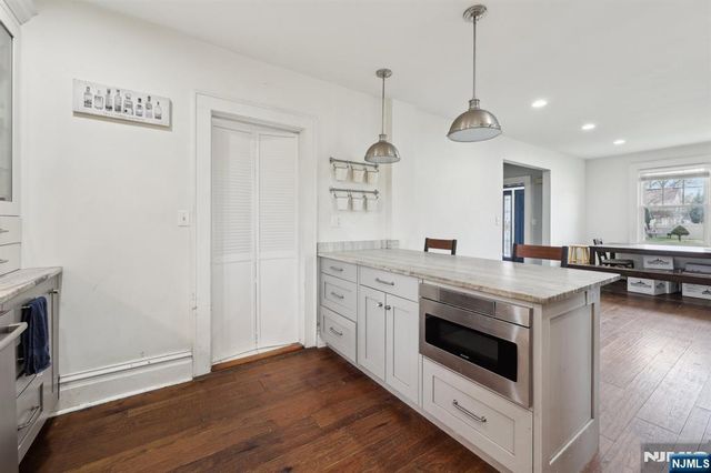 48 Marinus Street, Rochelle Park, NJ 07662