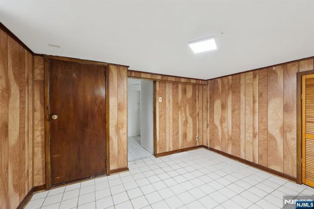 48 Marinus Street, Rochelle Park, NJ 07662