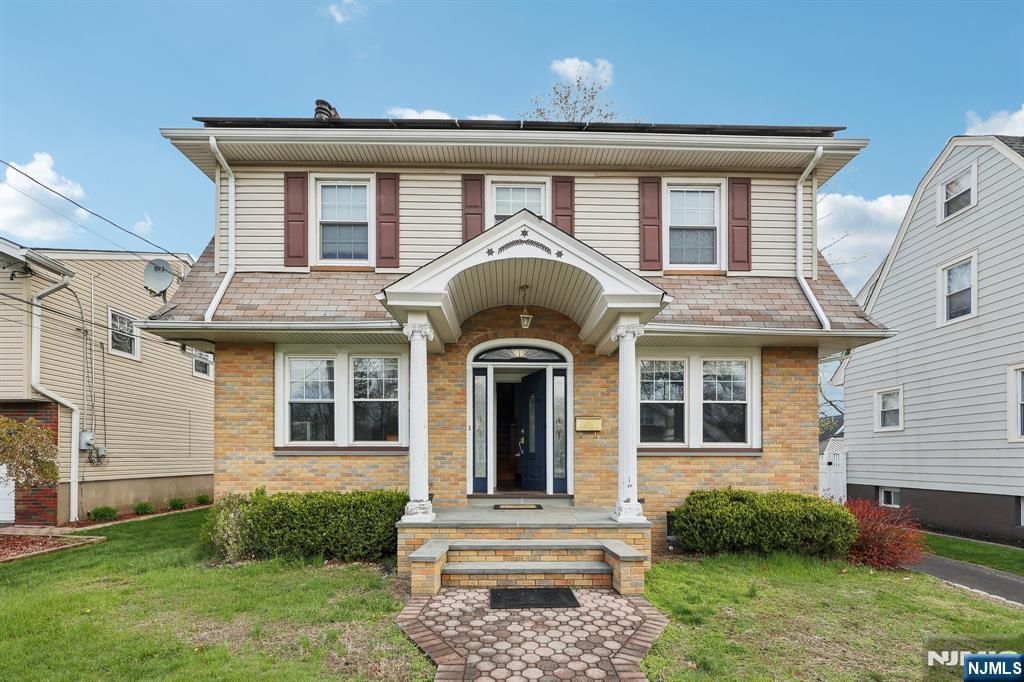 48 Marinus Street, Rochelle Park, NJ 07662