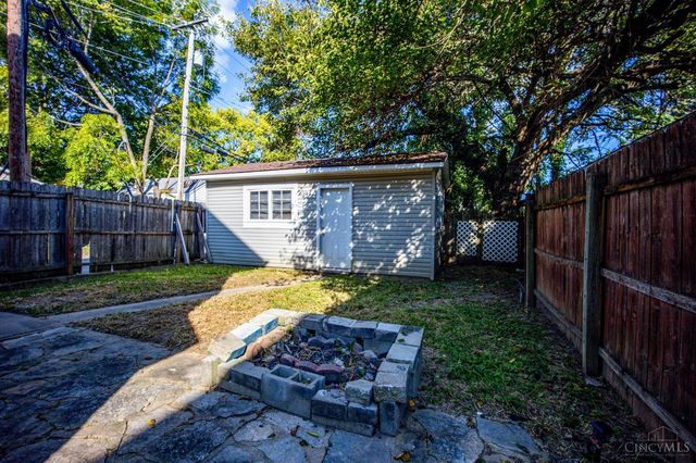 111 S Edgewood Avenue, Hamilton, OH 45013