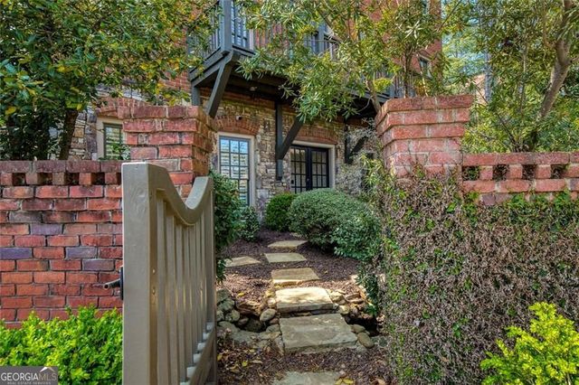 100 Founders Mill Court, Roswell, GA 30075