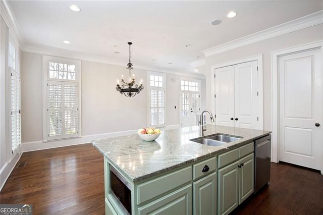 100 Founders Mill Court, Roswell, GA 30075