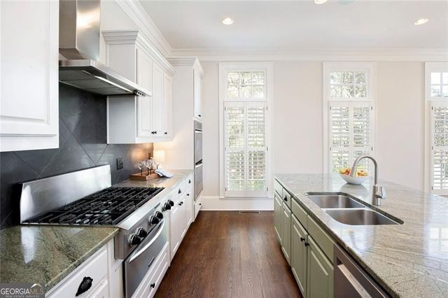 100 Founders Mill Court, Roswell, GA 30075