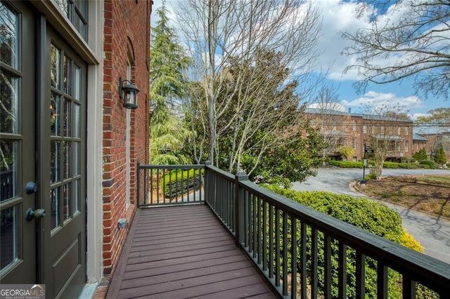 100 Founders Mill Court, Roswell, GA 30075