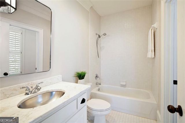 100 Founders Mill Court, Roswell, GA 30075