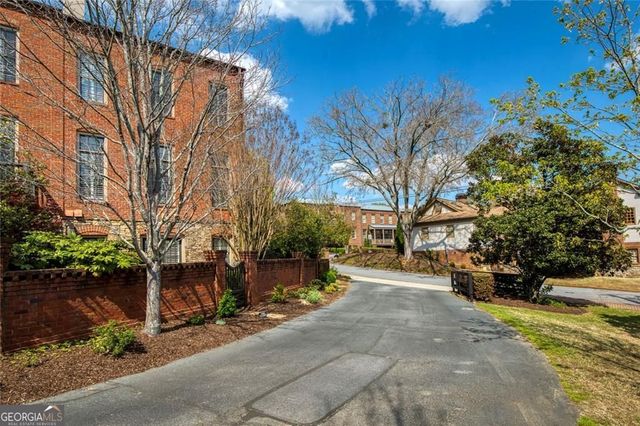 100 Founders Mill Court, Roswell, GA 30075