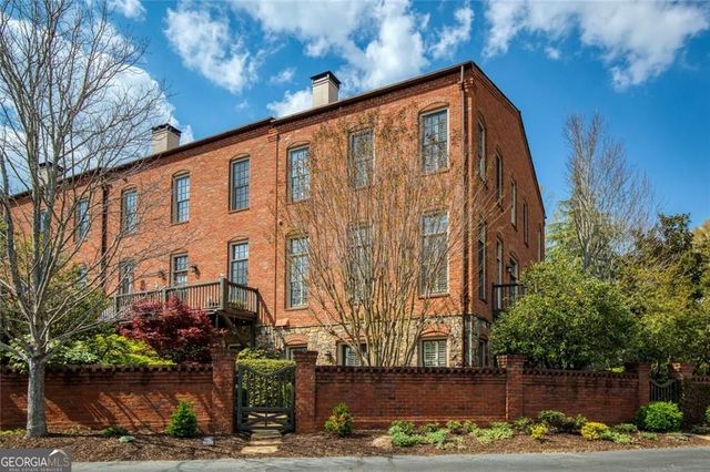 100 Founders Mill Court, Roswell, GA 30075