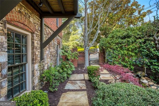 100 Founders Mill Court, Roswell, GA 30075