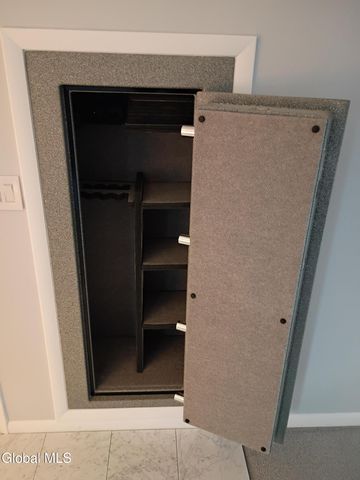 15 Maywood Drive, Glenville, NY 12302