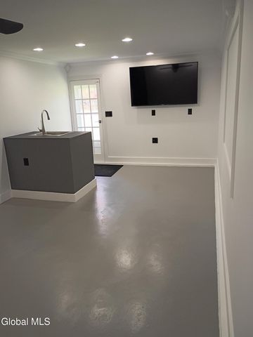 15 Maywood Drive, Glenville, NY 12302