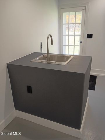 15 Maywood Drive, Glenville, NY 12302