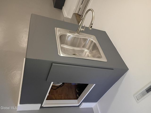 15 Maywood Drive, Glenville, NY 12302