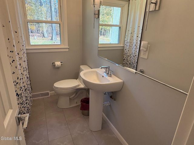 15 Maywood Drive, Glenville, NY 12302