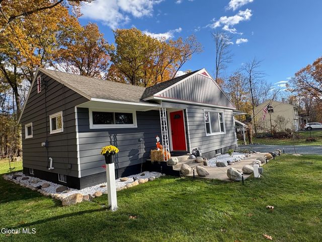 15 Maywood Drive, Glenville, NY 12302