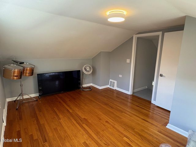 15 Maywood Drive, Glenville, NY 12302