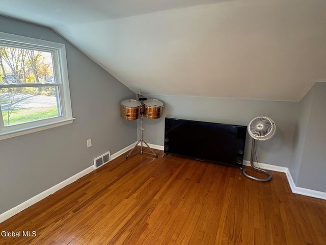 15 Maywood Drive, Glenville, NY 12302