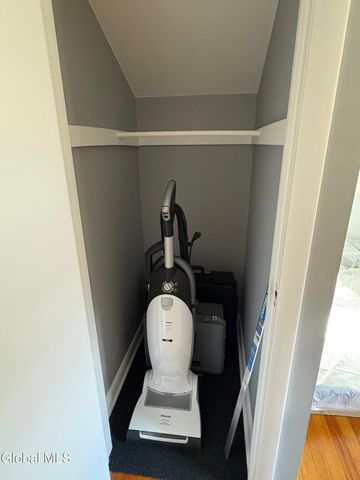 15 Maywood Drive, Glenville, NY 12302