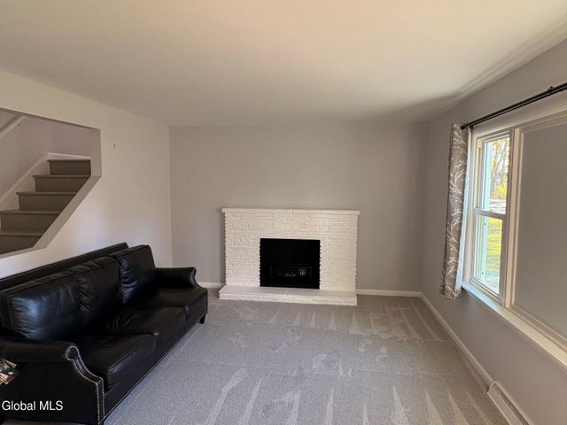 15 Maywood Drive, Glenville, NY 12302